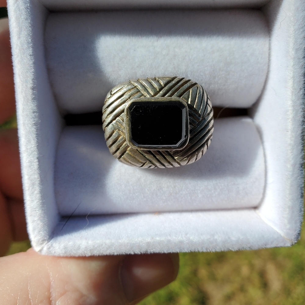 Vintage Sterling Silver and Black Onyx Ladies Ring Size 8.5